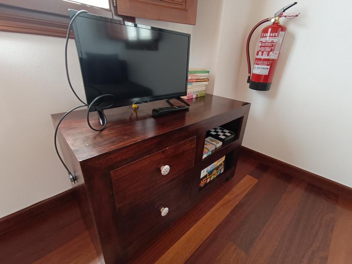 Mar Tu Apartamento En 利亚内斯 外观 照片